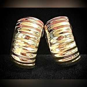 Vintage Monet small ribbed hoop earrings​​